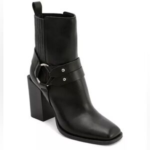 Dolce Vita Isara Heeled Bootie in Black